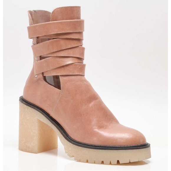 Free People Shoes - 🎉LAST CHANCE🎉 NWT Free People Jesse Cutout Boots / English Tan